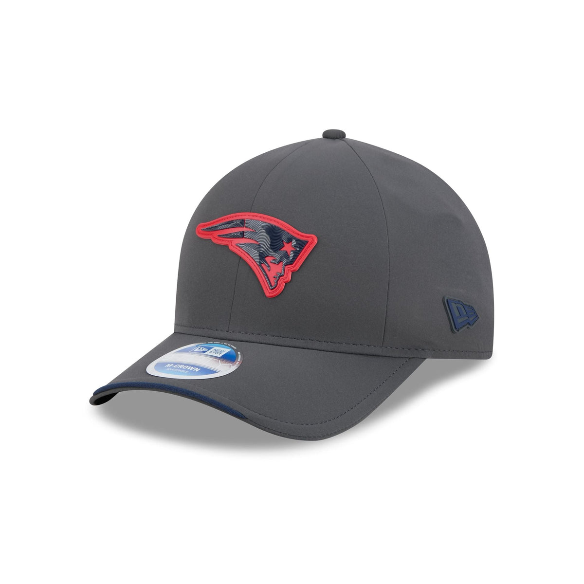 New England Patriots 2026 Sideline Cold Weather 9FORTY M-Crown Snapback Hat