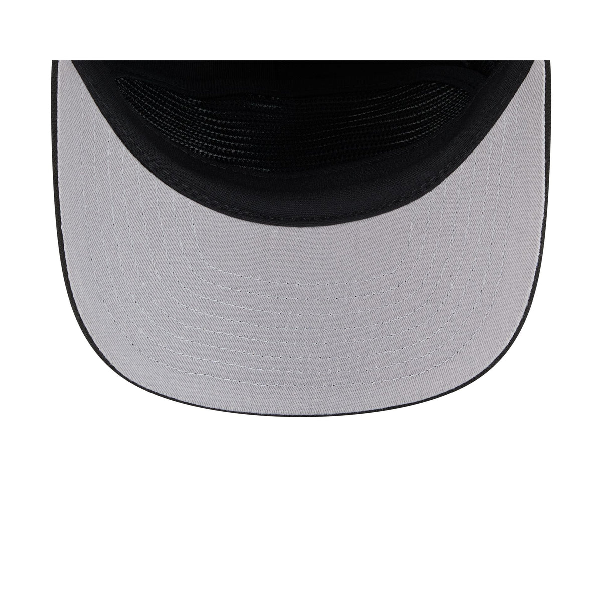 Vancouver Grizzlies Black & White Mesh 19TWENTY Trucker Hat
