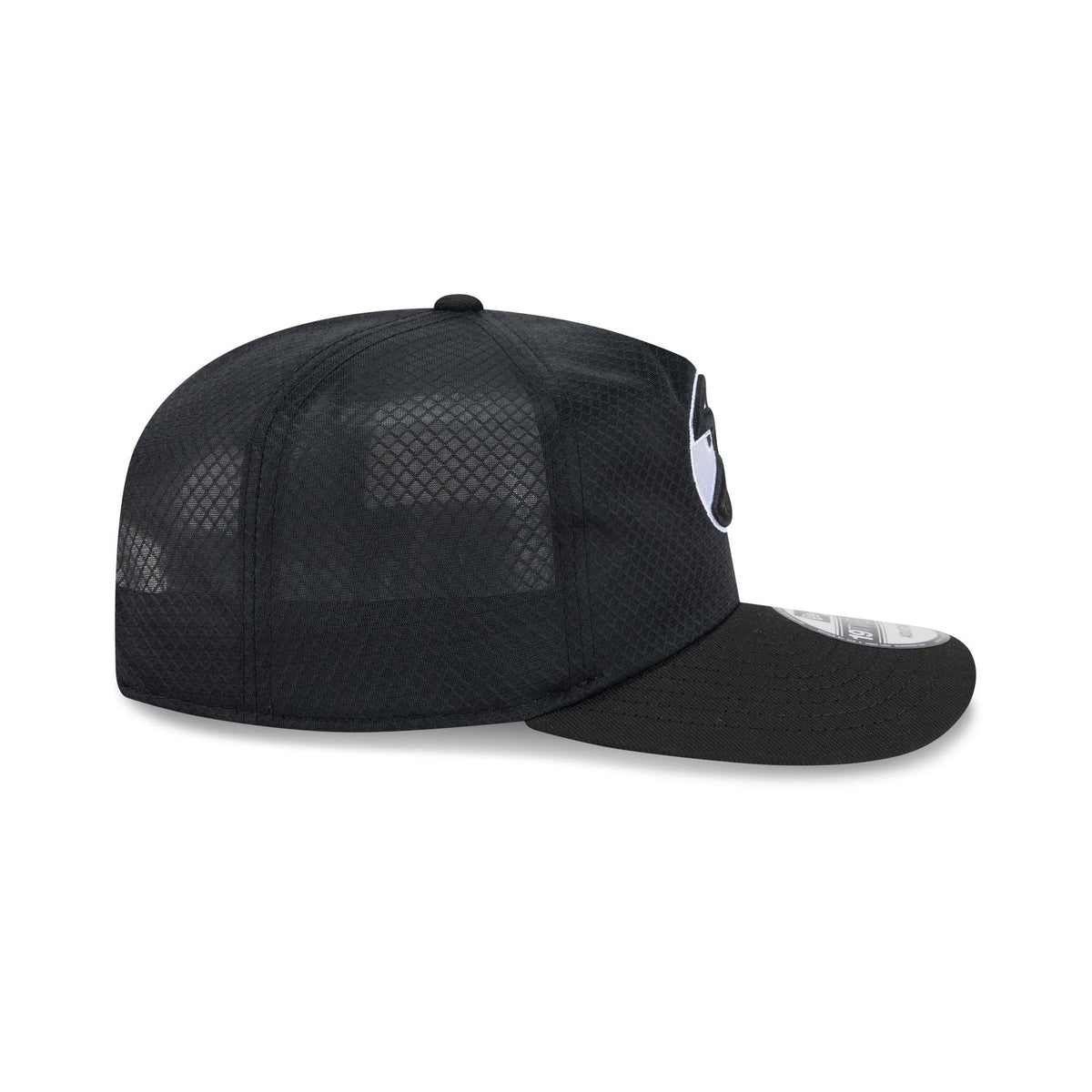 Atlanta Hawks Black & White Mesh 19TWENTY Trucker Hat