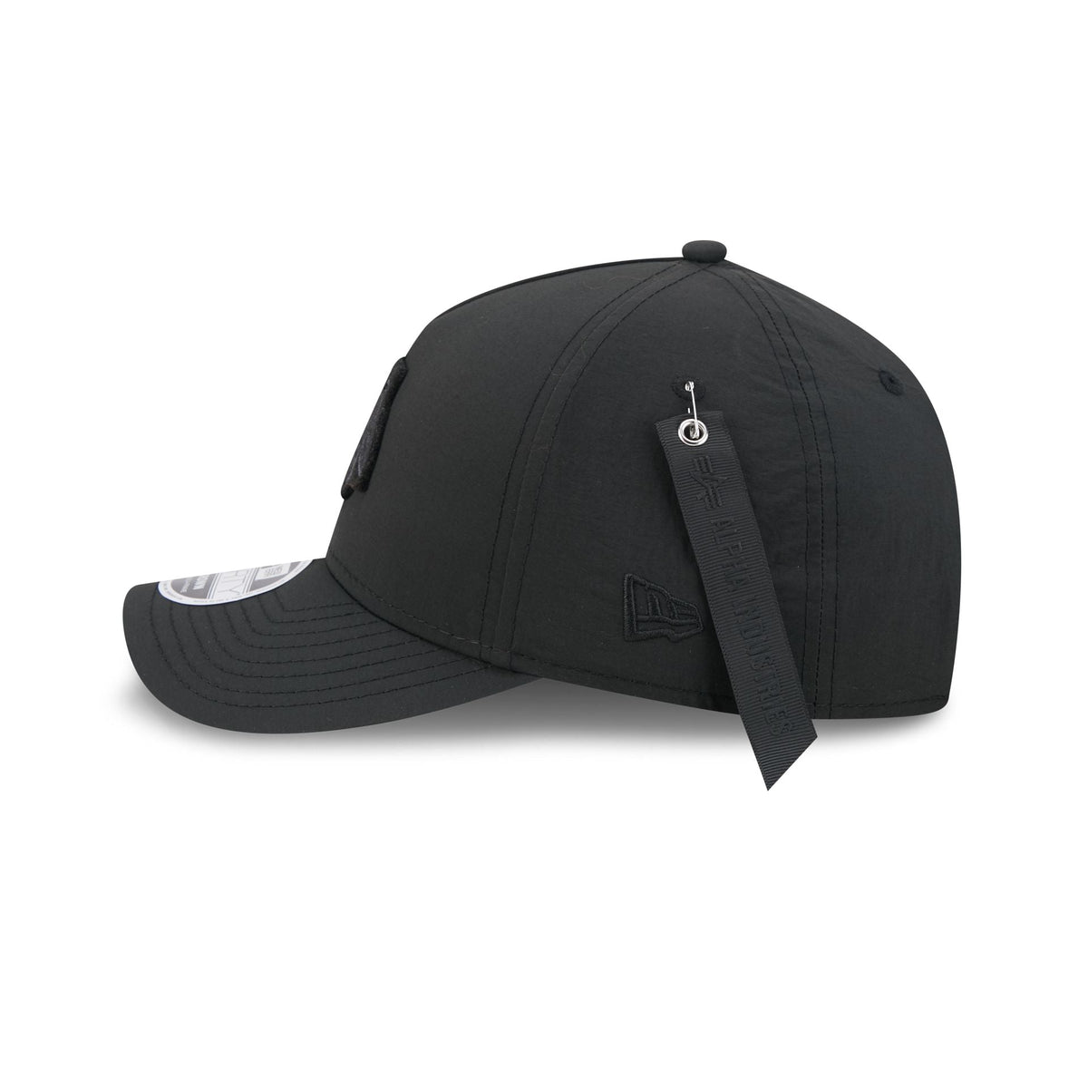 Alpha Industries x Chicago Blackhawks Nylon Black 9FORTY M-Crown A-Frame Snapback Hat