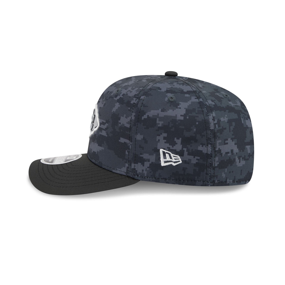Kansas City Chiefs 2026 Salute to Service 9SEVENTY Stretch-Snap Hat