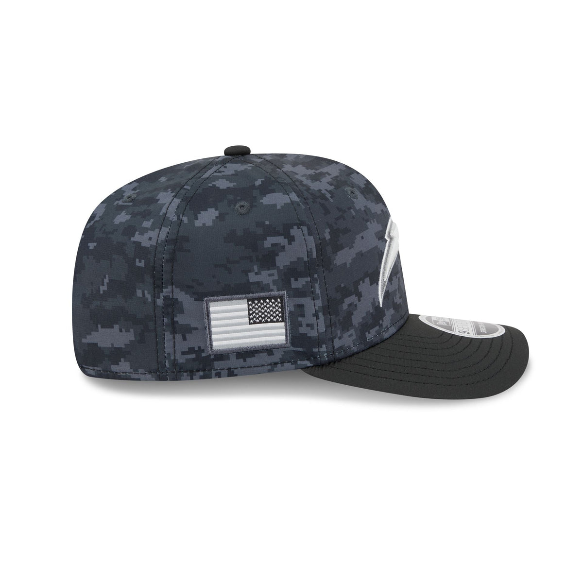 Los Angeles Chargers 2026 Salute to Service 9SEVENTY Stretch-Snap Hat