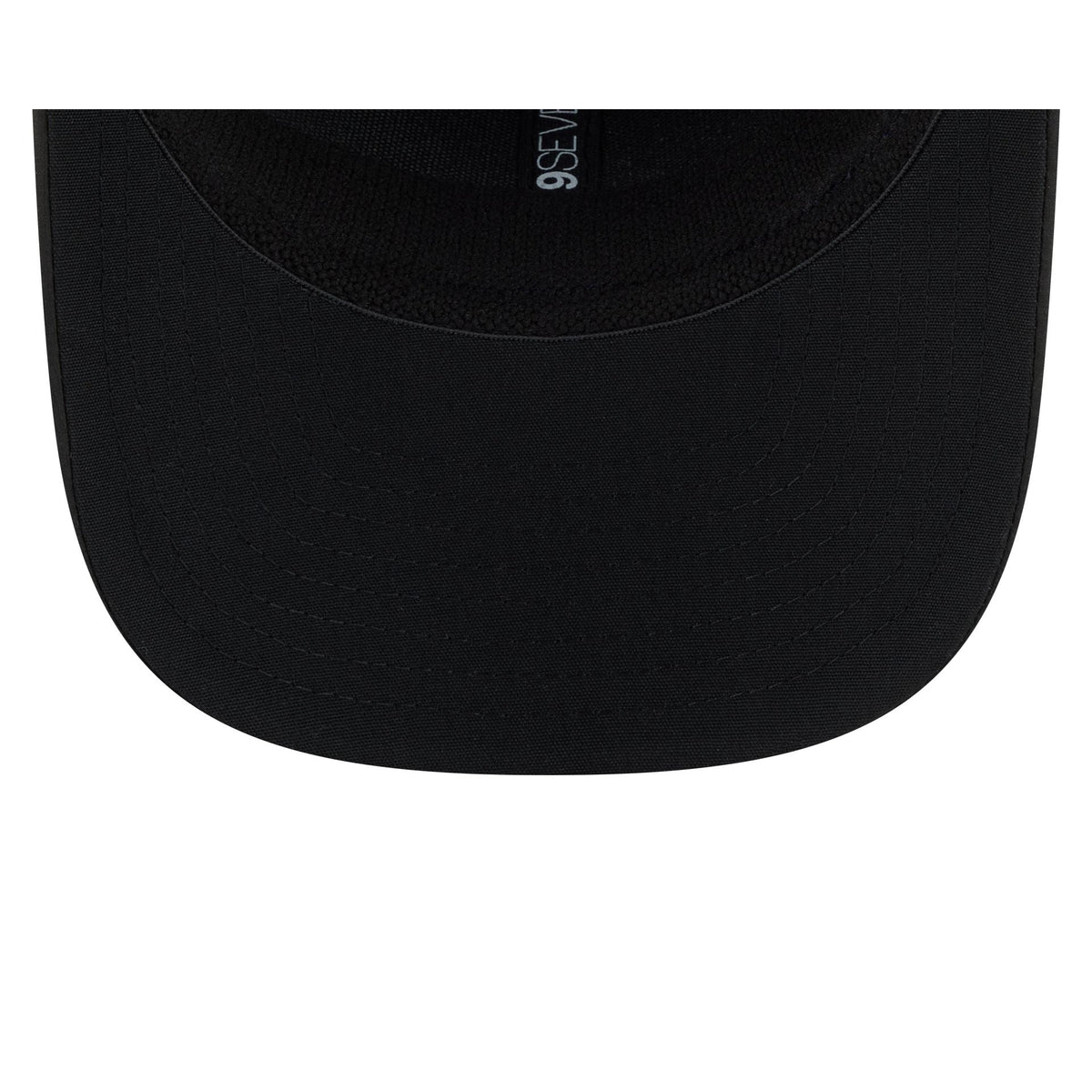 Philadelphia Eagles 2026 Salute to Service 9SEVENTY Stretch-Snap Hat