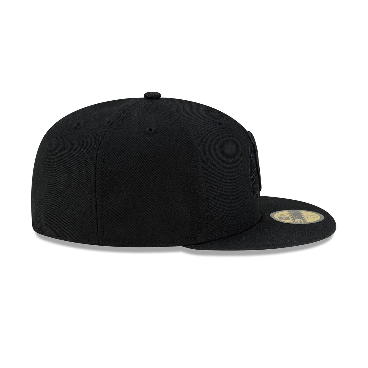 Chicago Blackhawks Black on Black 59FIFTY Fitted Hat