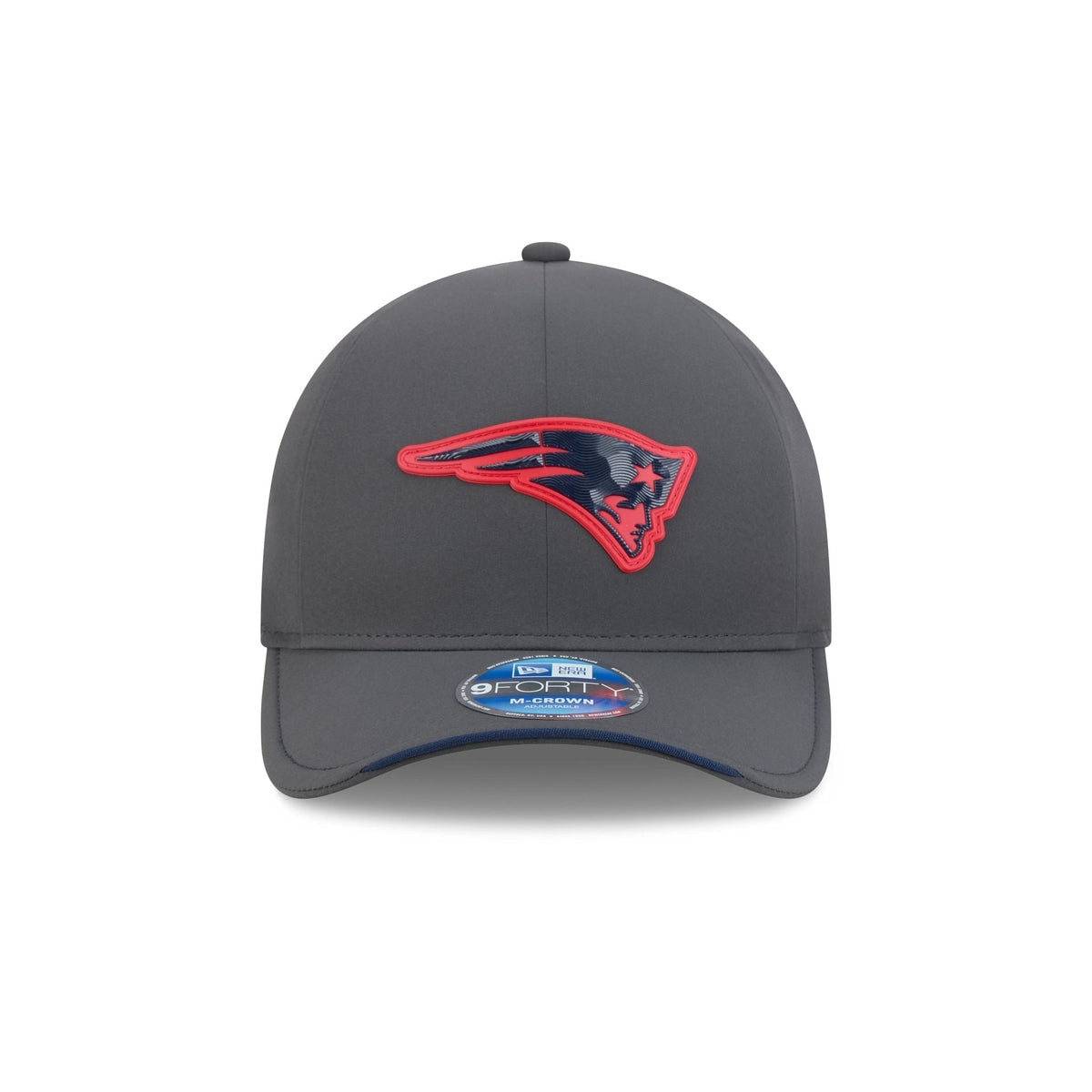 New England Patriots 2026 Sideline Cold Weather 9FORTY M-Crown Snapback Hat