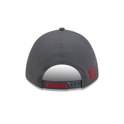 Tampa Bay Buccaneers 2026 Sideline Cold Weather 9FORTY M-Crown Snapback Hat