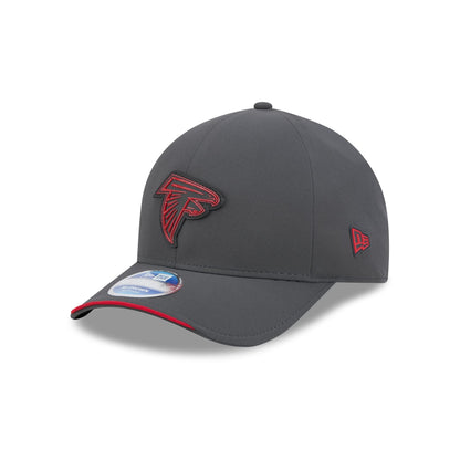 Atlanta Falcons 2026 Sideline Cold Weather 9FORTY M-Crown Snapback Hat