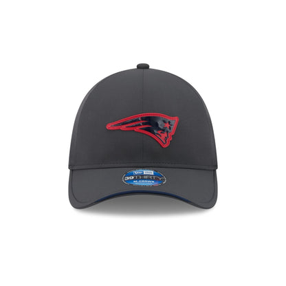 New England Patriots 2026 Sideline Cold Weather 39THIRTY M-Crown Stretch Fit Hat