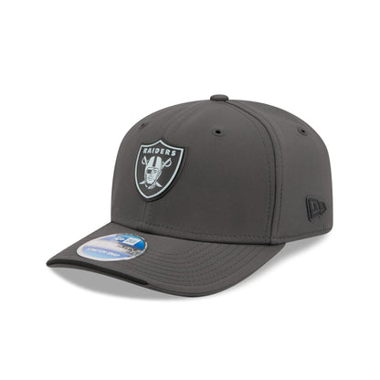 Las Vegas Raiders 2026 Sideline Cold Weather 9SEVENTY Stretch-Snap Hat