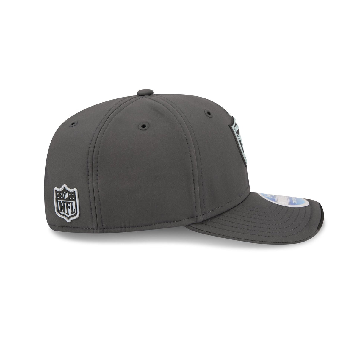 Las Vegas Raiders 2026 Sideline Cold Weather 9SEVENTY Stretch-Snap Hat