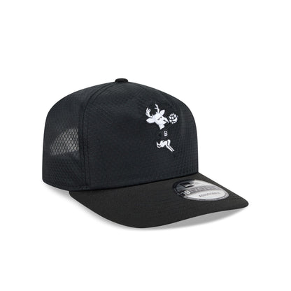 Milwaukee Bucks Black & White Mesh 19TWENTY Trucker Hat