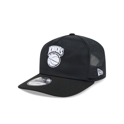 New York Knicks Black & White Mesh 19TWENTY Trucker Hat