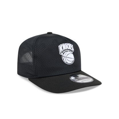 New York Knicks Black & White Mesh 19TWENTY Trucker Hat