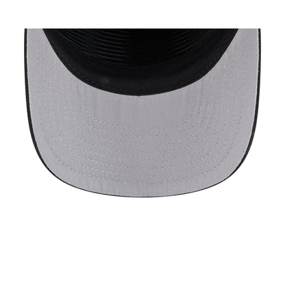 Chicago Bears Black & White Mesh 19TWENTY Trucker Hat