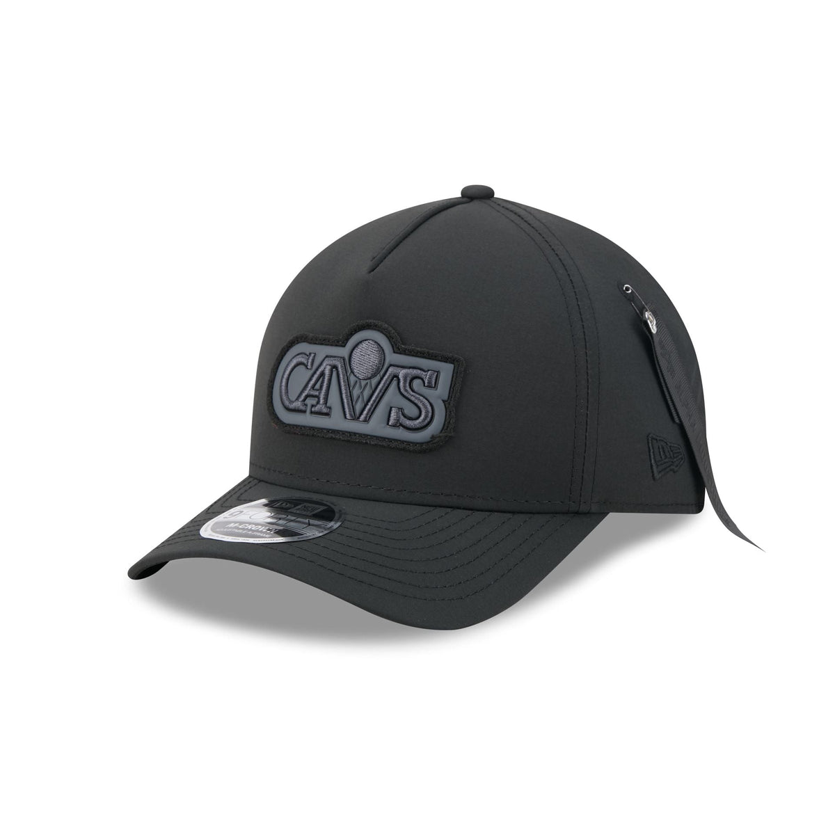 Alpha Industries x Cleveland Cavaliers Nylon Black 9FORTY M-Crown A-Frame Snapback Hat