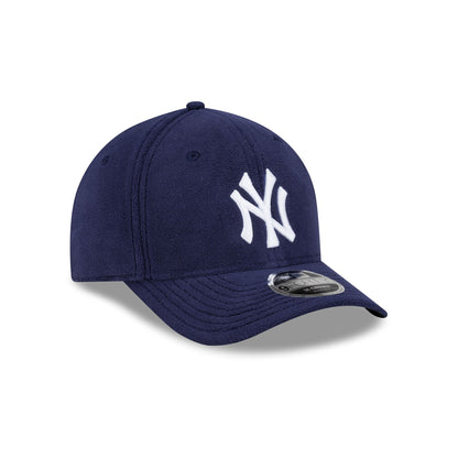 New York Yankees Navy Fleece 9FORTY M-Crown Snapback Hat