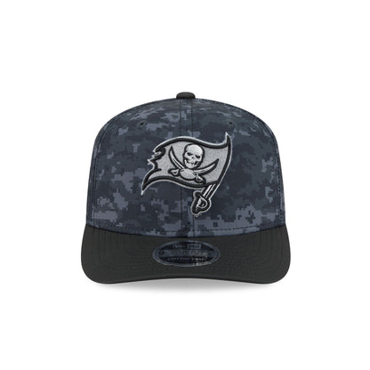 Tampa Bay Buccaneers 2026 Salute to Service 9SEVENTY Stretch-Snap Hat