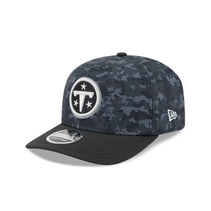 Tennessee Titans 2026 Salute to Service 9SEVENTY Stretch-Snap Hat