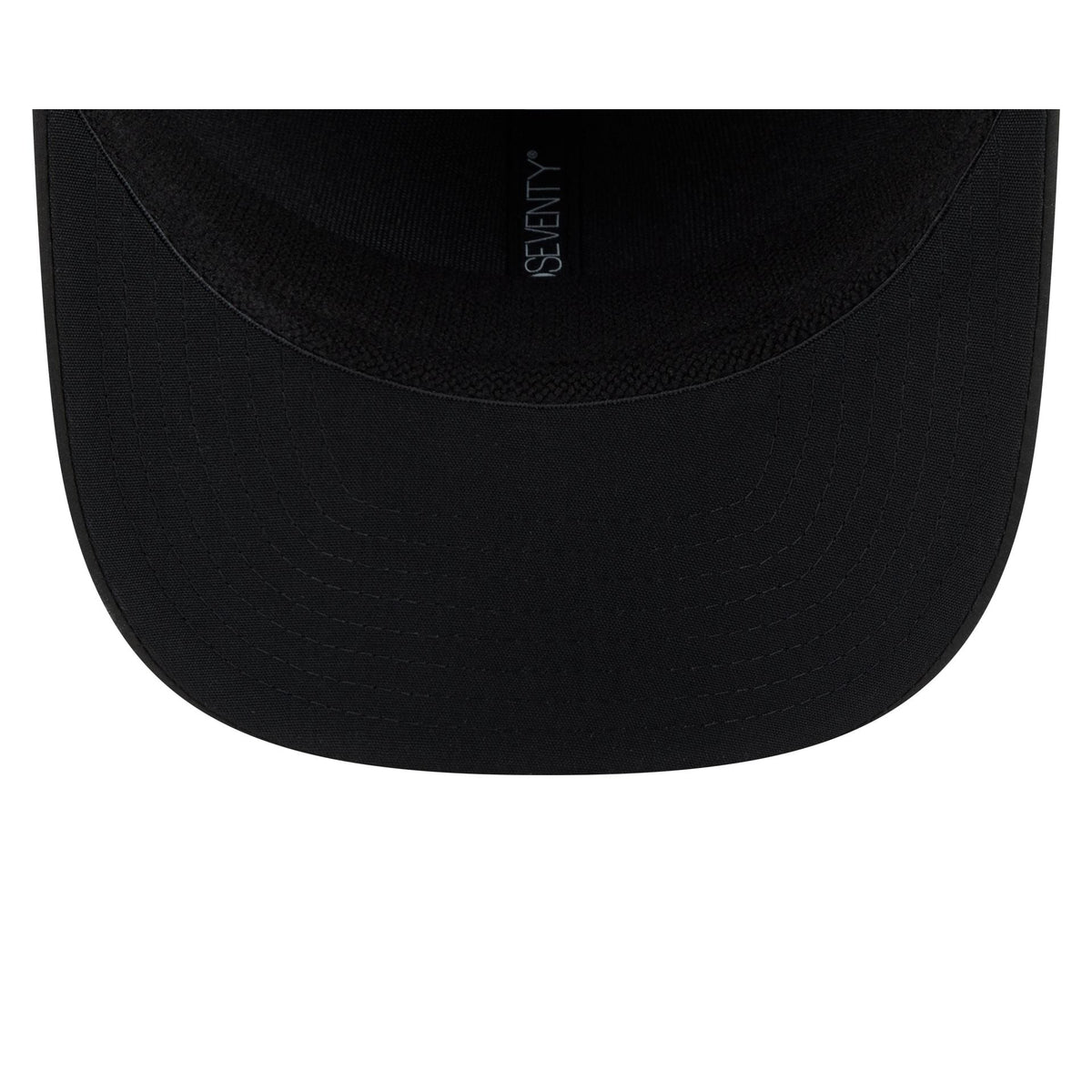 Tennessee Titans 2026 Salute to Service 9SEVENTY Stretch-Snap Hat