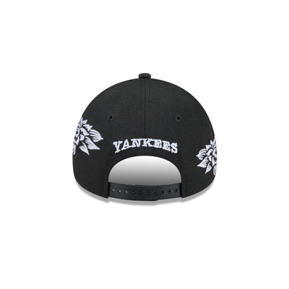 New York Yankees Day of the Dead Skull 9FORTY A-Frame Snapback Hat
