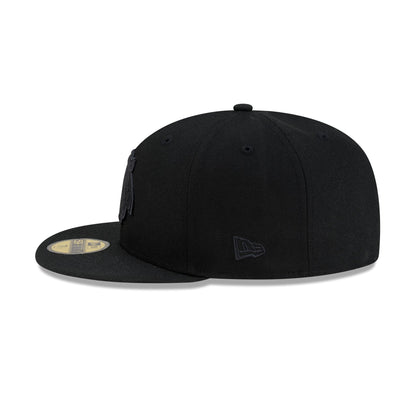 Chicago Blackhawks Black on Black 59FIFTY Fitted Hat